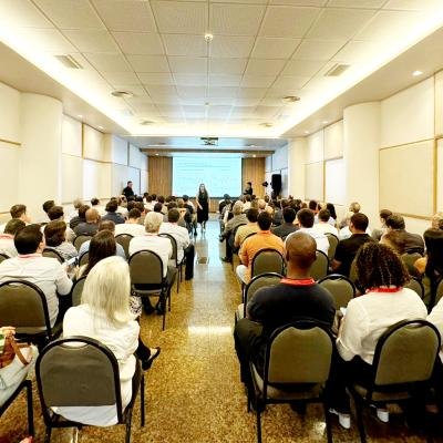 Empresários discutem capital humano e felicidade no ambiente de trabalho