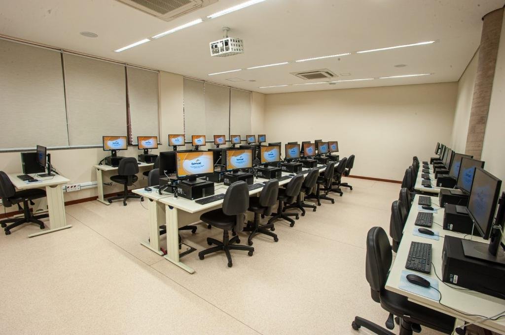 Oportunidade para pessoas 50+: Senac Bauru oferece curso gratuito de telemarketing