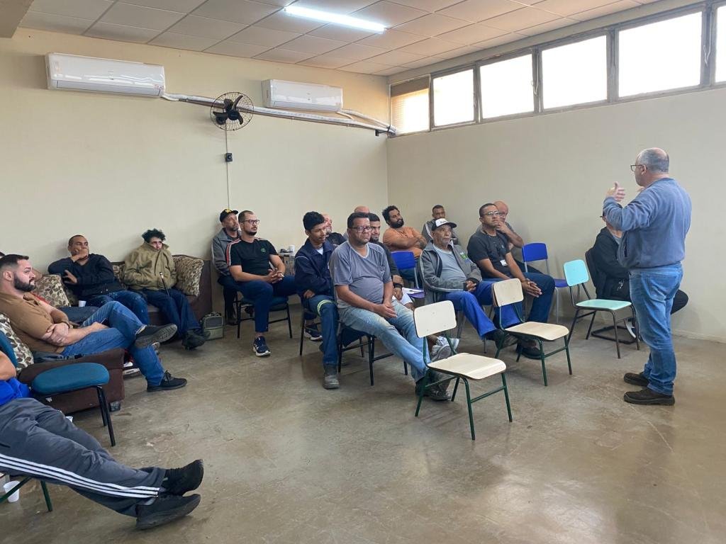 Prefeitura de Bauru capacita servidores em segurança no trabalho com curso sobre NR-12