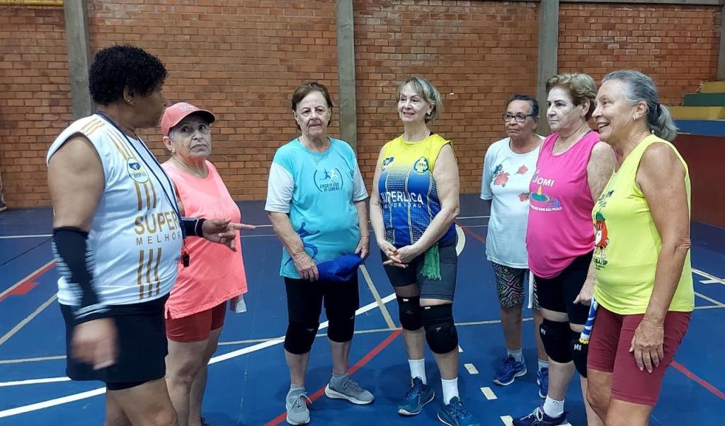 Somos Vôlei Bauru faz jogos com três faixas etárias neste sábado