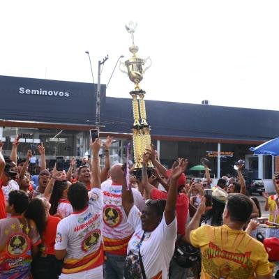 Escola de samba Mocidade Unida da Vila Falcão é a campeã do Carnaval 2025 em Bauru